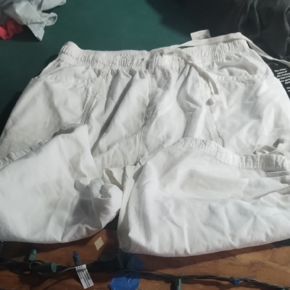 Erika Women's White Cargo Shorts
